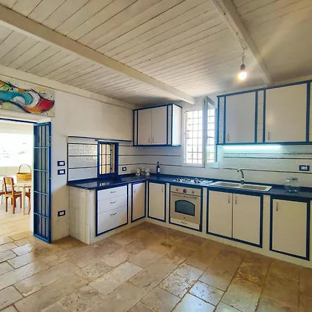 Holiday home Il Carrubo Di Casa Camilla Journey